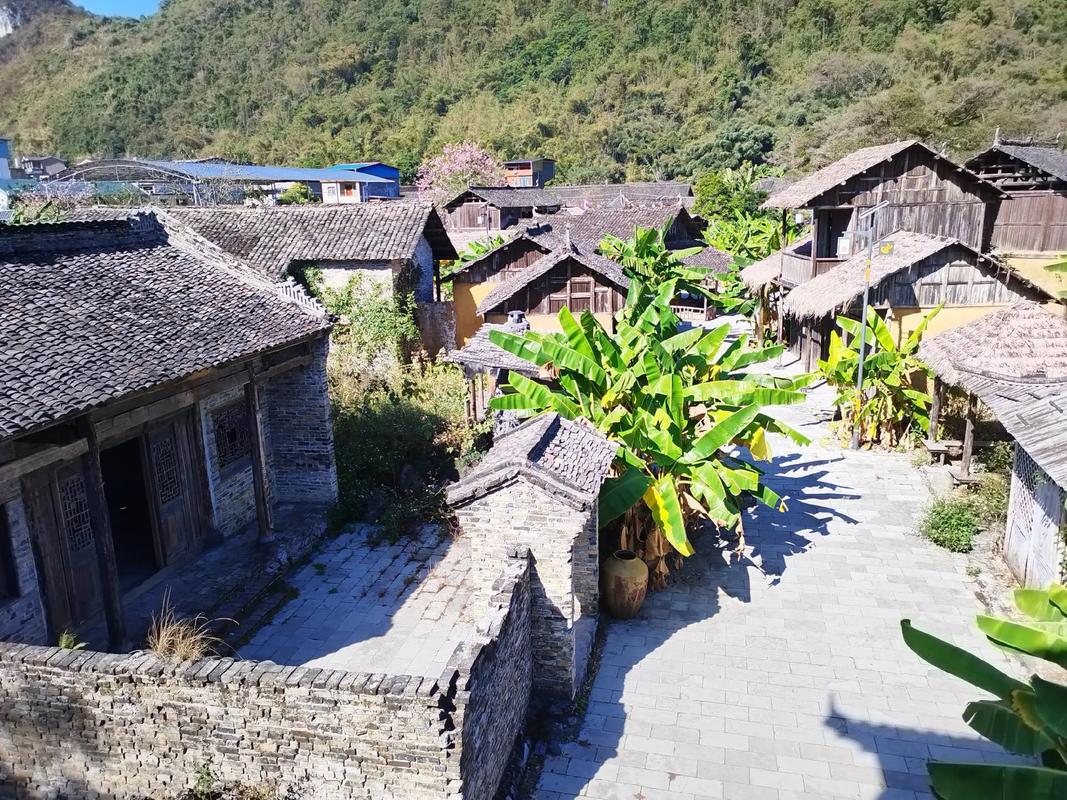 114西崖路附近有成龙的电影拍摄地吗？