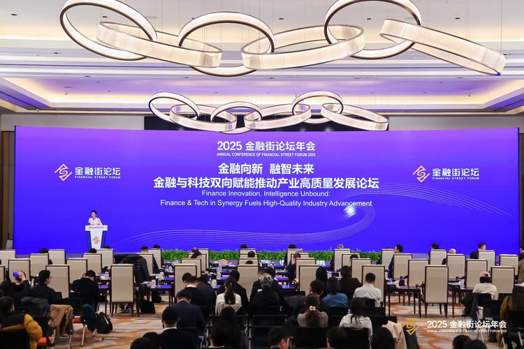 金融矩阵新旗舰，专业领航资讯潮，哪款产品能引领行业潮流？