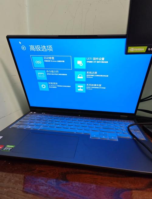 win10升级后蓝屏无法启动，如何解决此问题？