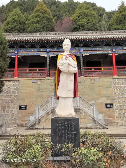 《姜女祠》原文赏析，乾隆帝如何评价其诗？
