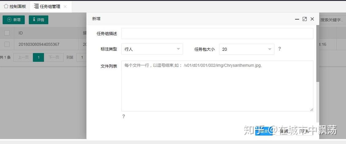 如何实现layer弹出层对页面大小变化的自适应调整？