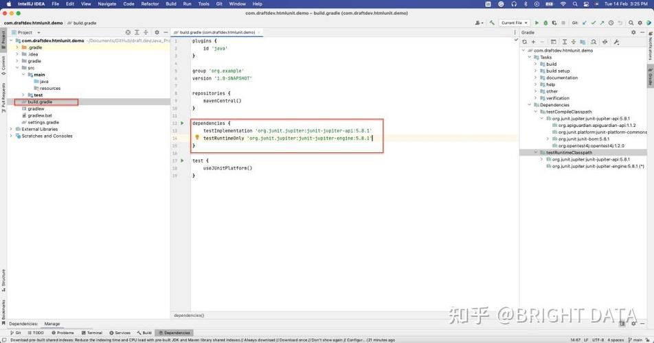 如何通过JavaScript在网页中调用Java方法？