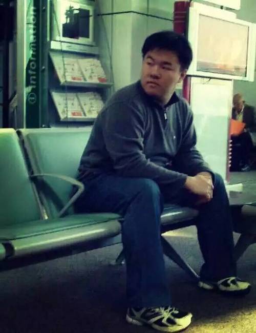 看完知乎轮子哥的传奇经历，我自愧不如，膝盖已软？