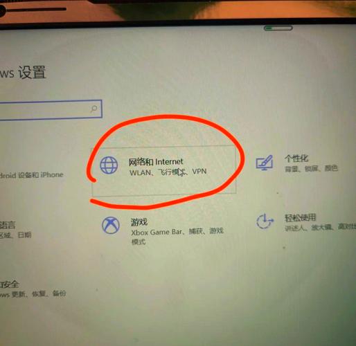 浏览器如何处理不同设备窗口大小的兼容性问题？